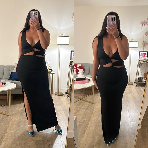 *24 FRIDAY SALE* Femme Fatale Cut Out Black Maxi Dress - Picture 3 of 3